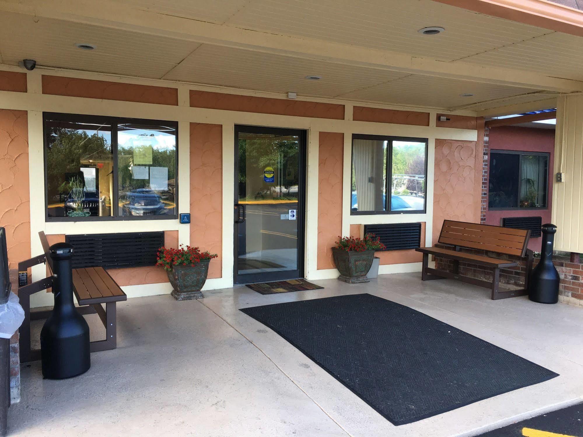 Motel Days By Wyndham Leominster/fitchburg Area